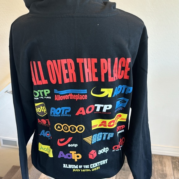 KSI “ALL OVER THE PLACE” SWEATSHIRT - Picture 4 of 5